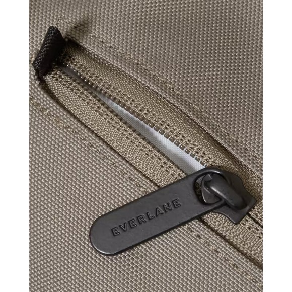 Everlane Warm Charcoal The ReNew Transit Weekender - Picture 6 of 9